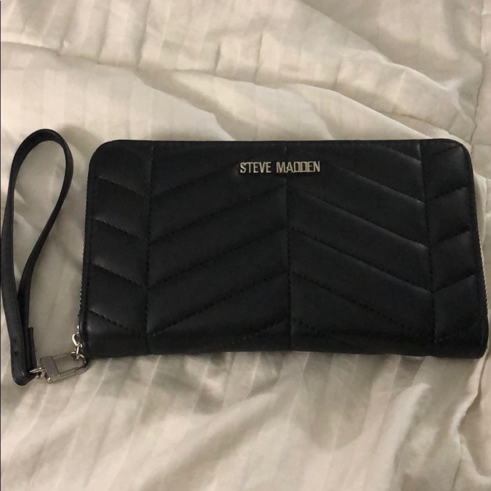 Steve Madden Clutch/Wallet/Wristlet